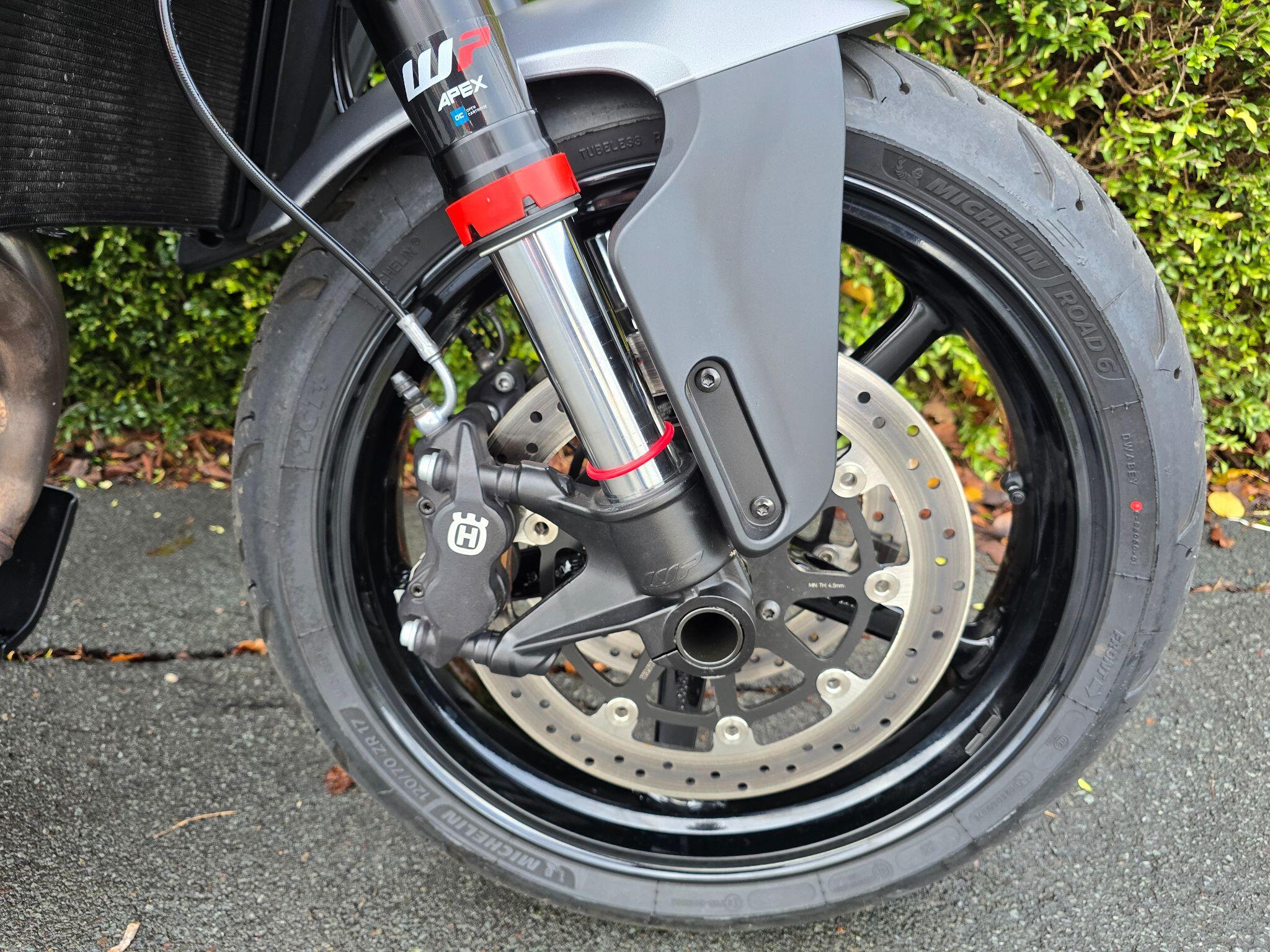 2025 25 Reg Husqvarna 801 520 X-Ring Euro 5